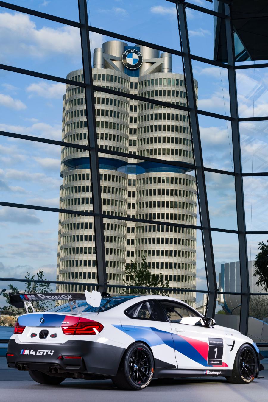  BMW M4 GT4 (F82) 2017 года  (фото 28 из 46)